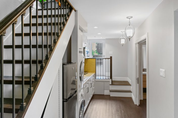 Toronto basement Nanny Suite