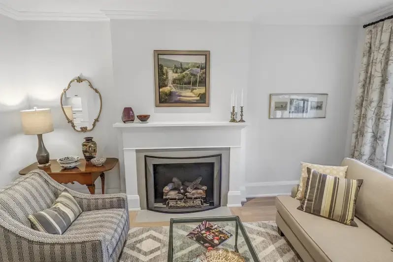 bloor-west-village-first-floor-7