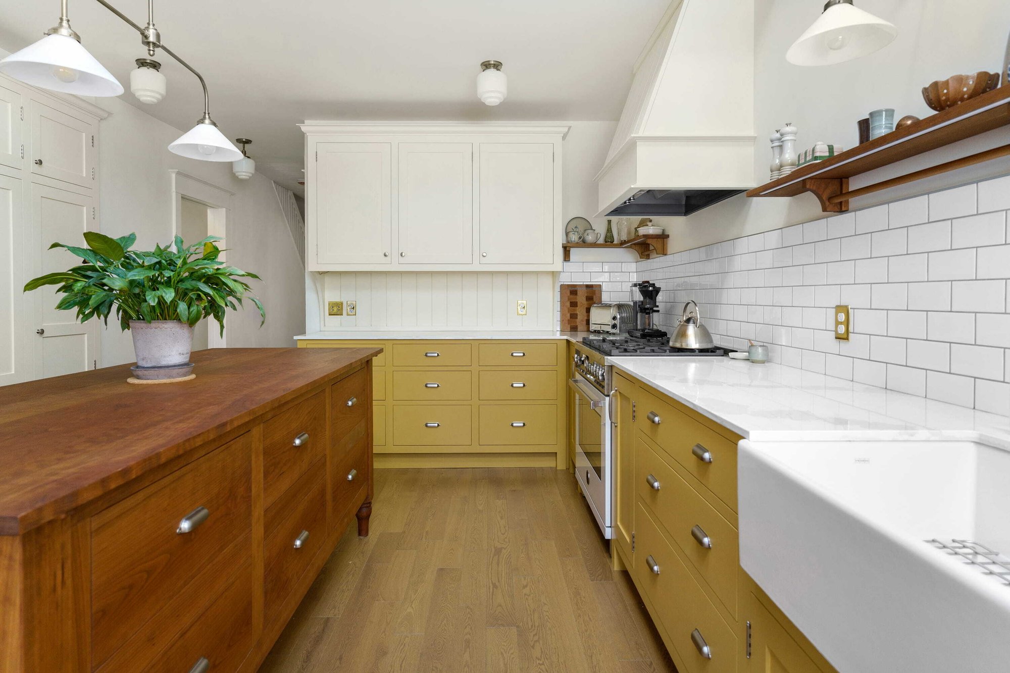 Toronto Kitchen Renovation with large island
