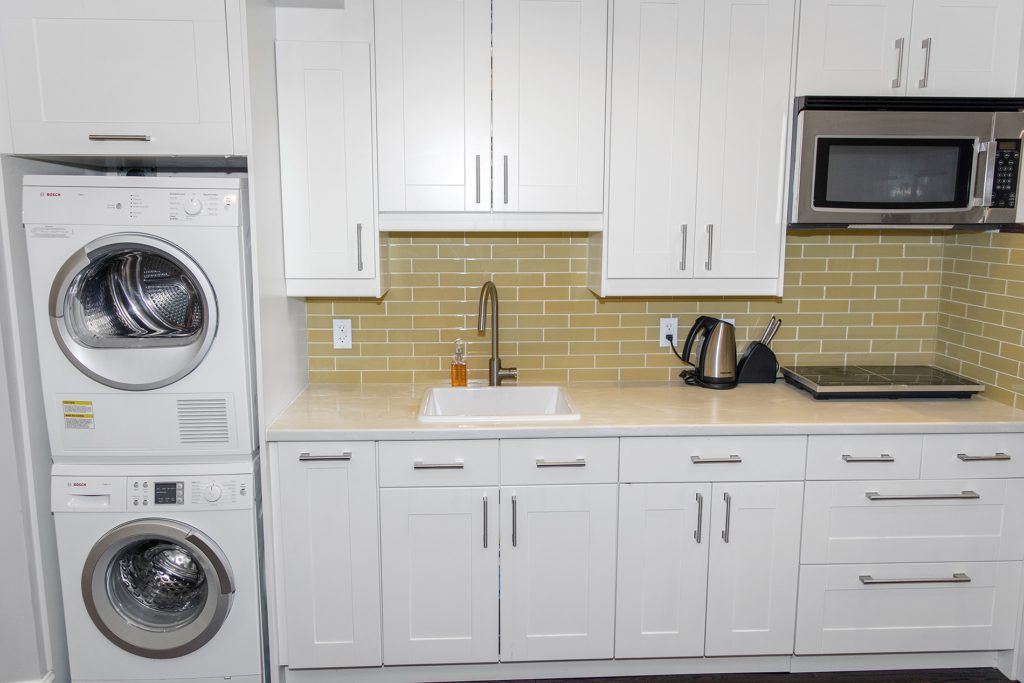 Toronto basement Nanny Suite - kitchen